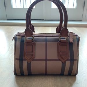 Burberry Smoked Chester